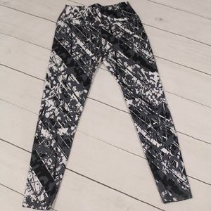 Fabletics high-waisted printed PowerHold legging